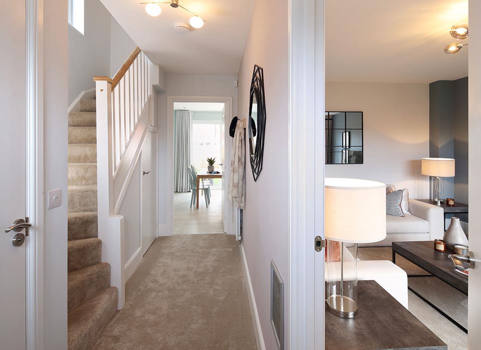 Warwick-hallway-46888