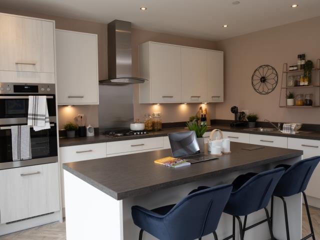 60617 Kitchen Stratford