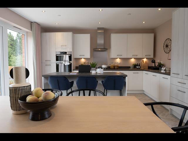 60615 Kitchen Dining Stratford