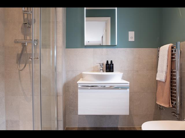 60619 Bathroom Stratford