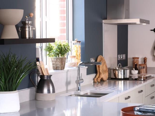 51093 Canterbury Kitchen 2