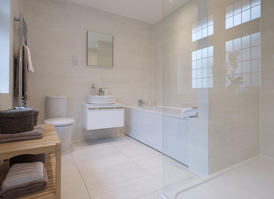 The Brook at Taylors Chase-bath-40540