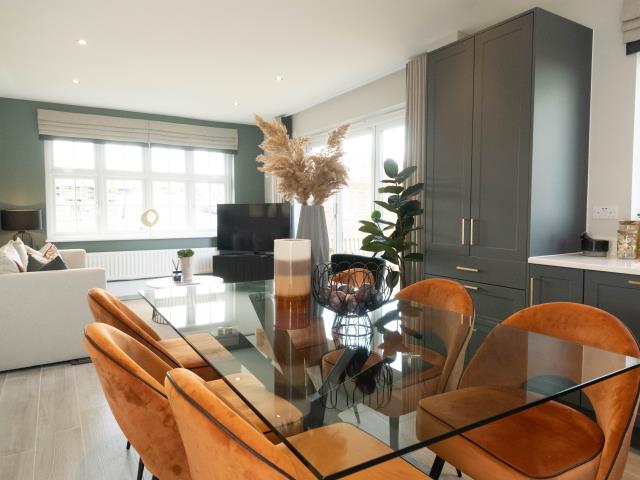 Kitchen Diner  Family