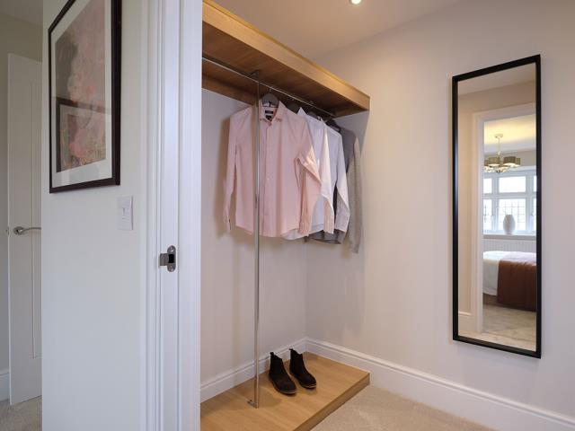 Leamington-lifestyle-bedroom-dressing-room-46778