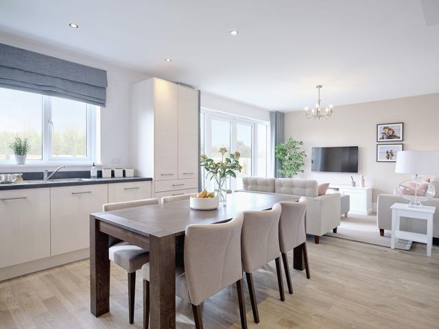 Leamington-lifestyle-kitchen-dining-family-46784