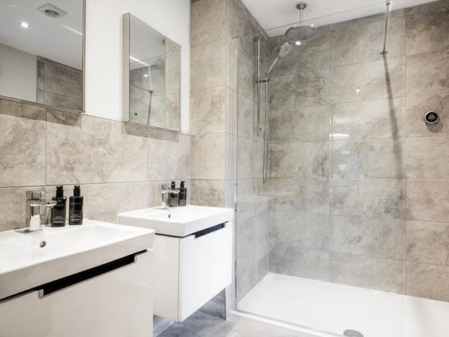 Redrow-Blenheim-Bathroom-51485