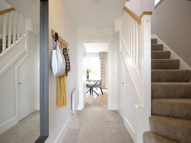 48928 - Downstairs hall