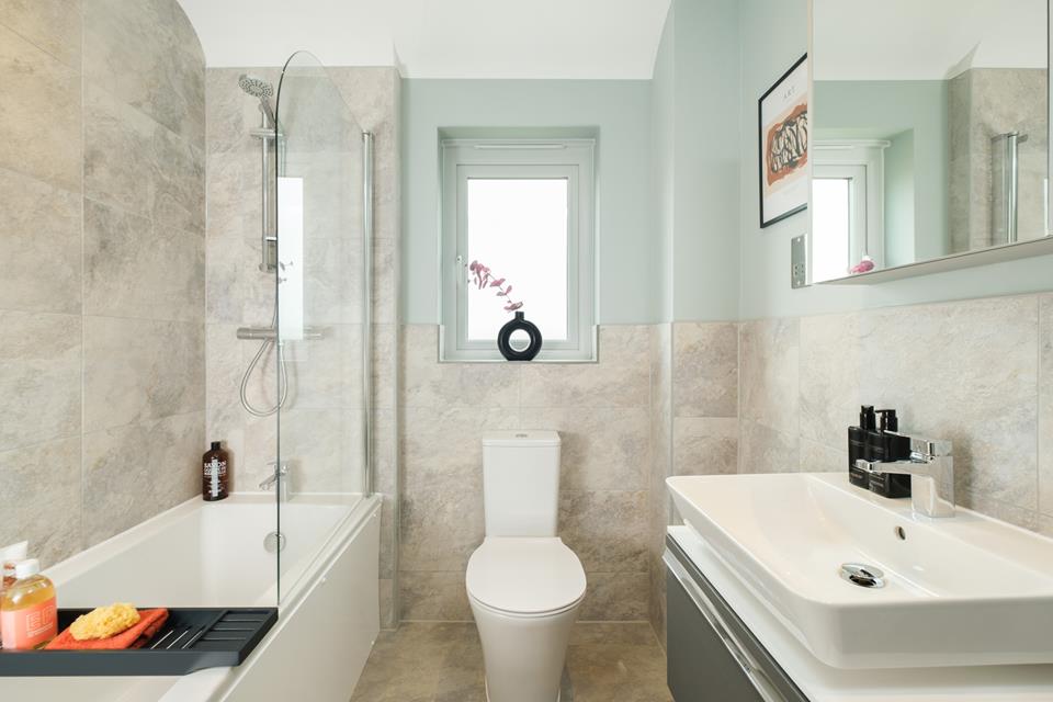 64304 - Oxford main bathroom