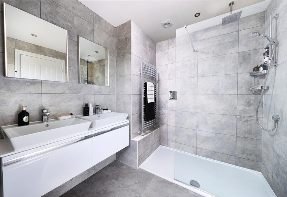 60723 - Main en-suite