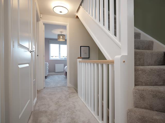 52961 - second floor hall