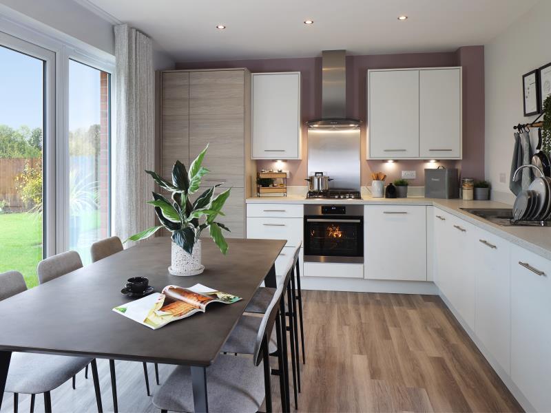 53437 - Kitchen main