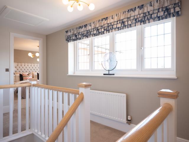 55312 - Upstairs landing