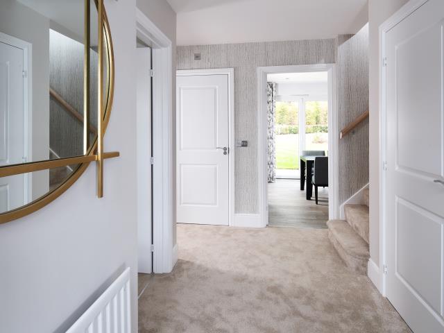 47499 - Downstairs hallway