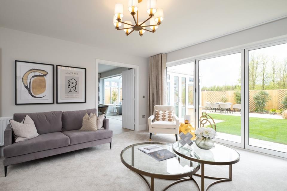 2485 Canterbury LivingRoom