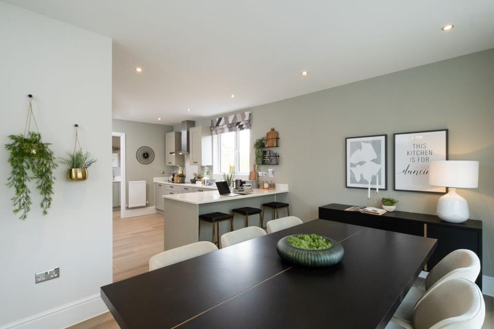2531 Canterbury Kitchen 1