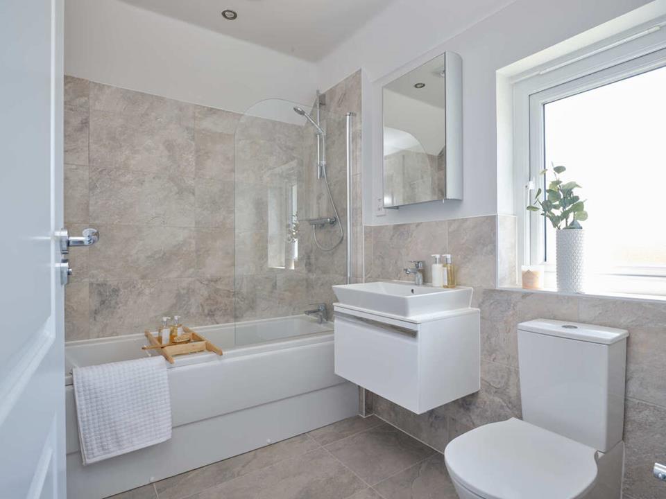 51669- Cambridge Bathroom