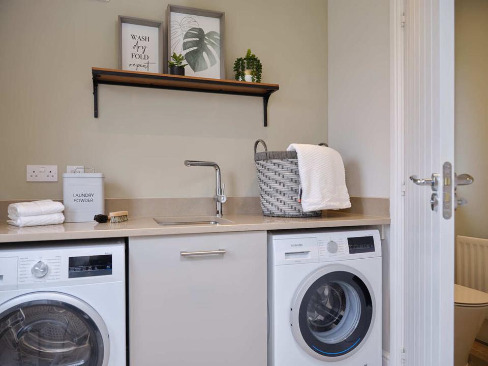 51250- Oxford Lifestyle Internal Utility Room
