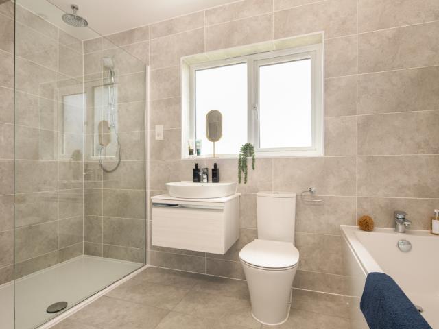 Oxford Lifestyle Ensuite 1