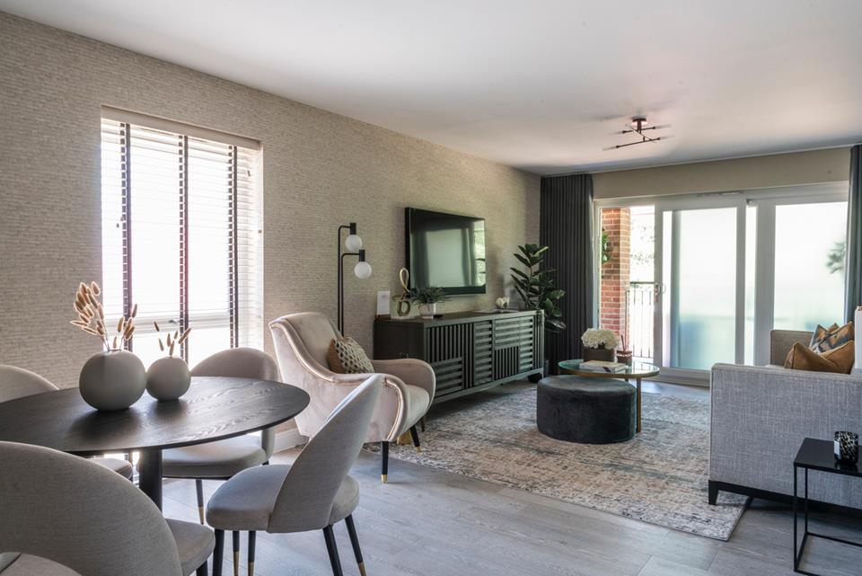 60752 - Lounge with Balcony