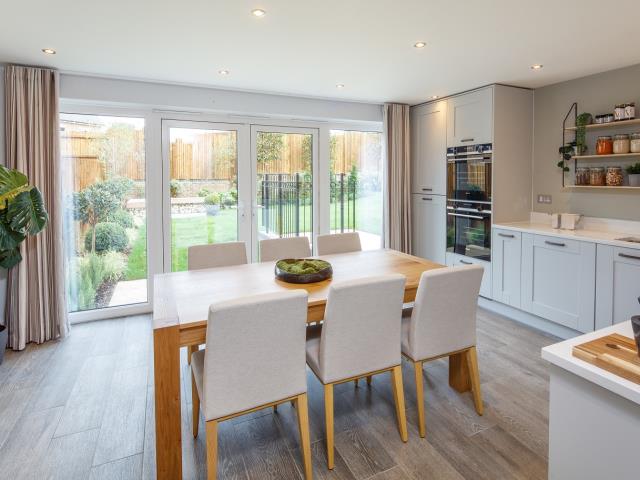 IMG_3032 dining kitchen