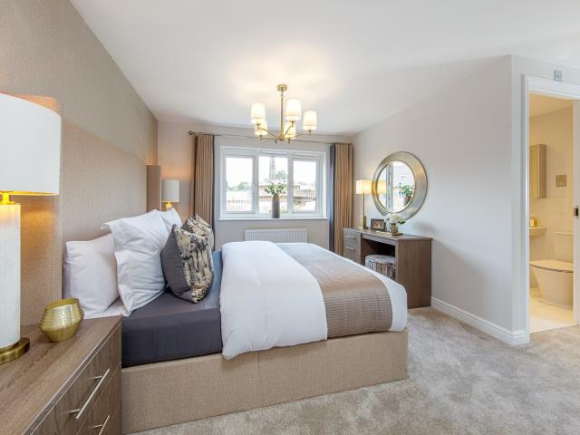 IMG_3110 bed with ensuite