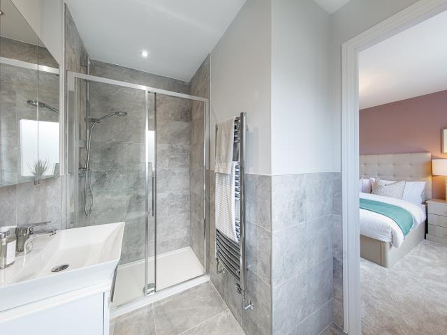 IMG_3130 ensuite bed2