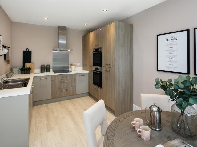 IMG_3544 dining kitchen