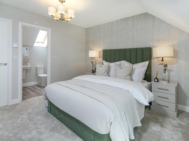 IMG_3613 bed 1 with ensuite