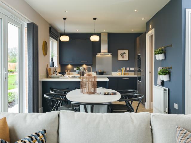 63878  family dining kitchen