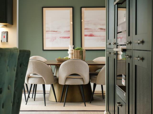 Kitchen dining