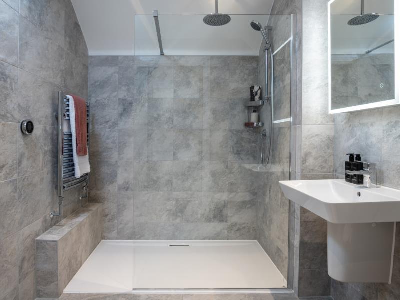 Ensuite