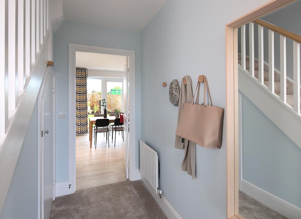 53227 - Warwick Hallway