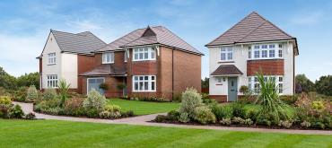 Redrow-TheHolliesAtGreatMiltonPark-StreetScene-Hero-49663
