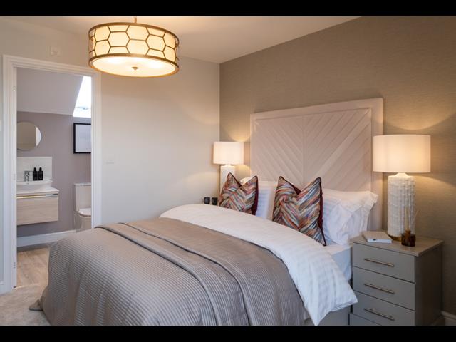 55477 Letch_Ludl Bed 1