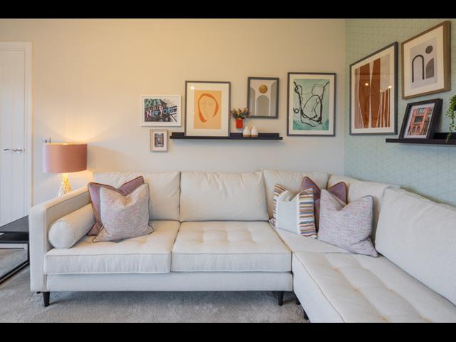 57167 Warwick Lounge