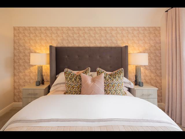 57169 Warwick Bed 1 1