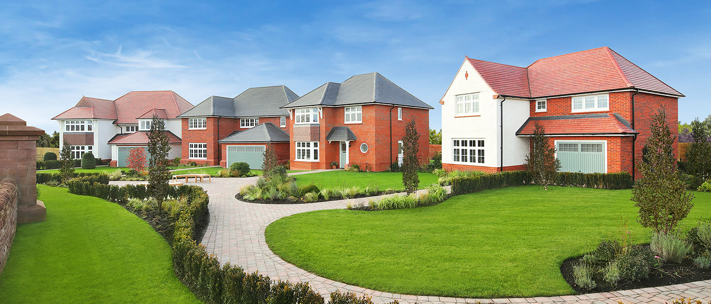 Redrow-BlundellsGrange-StreetScene-Hero-52721