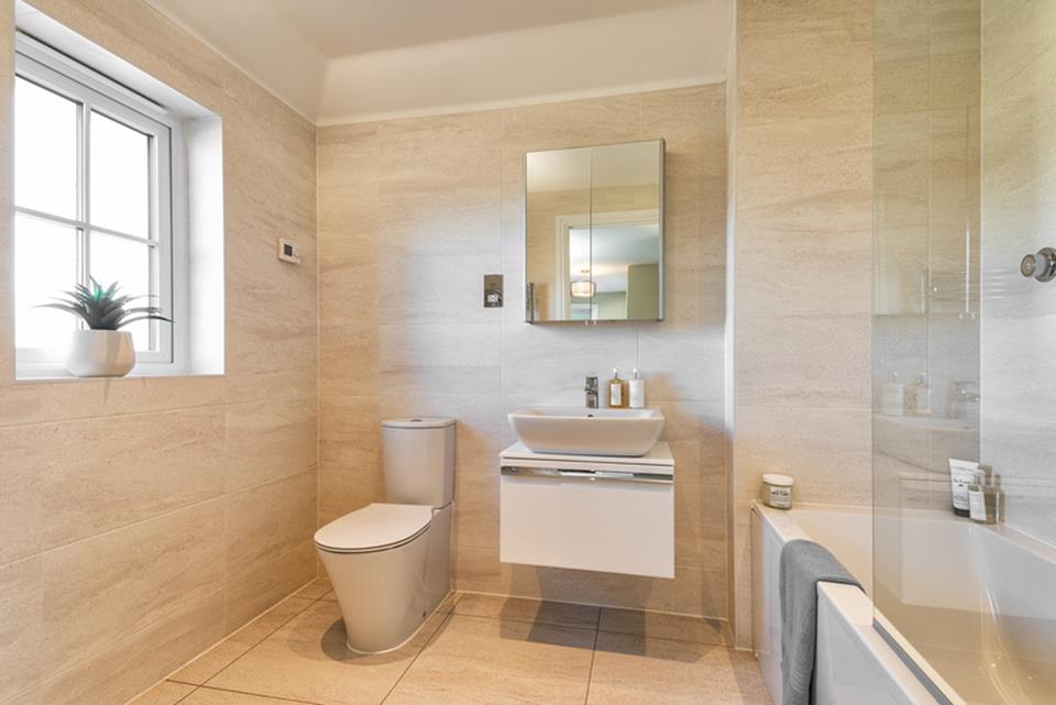 51207 - sunningdale bathroom