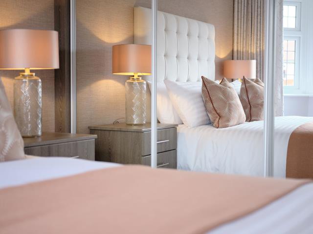 Canterbury-Bedroom-47332