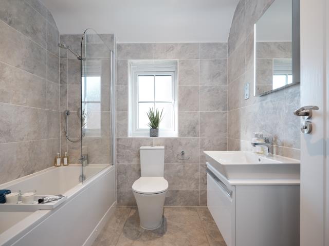 52647 Shaftesbury Bathroom RESIZED