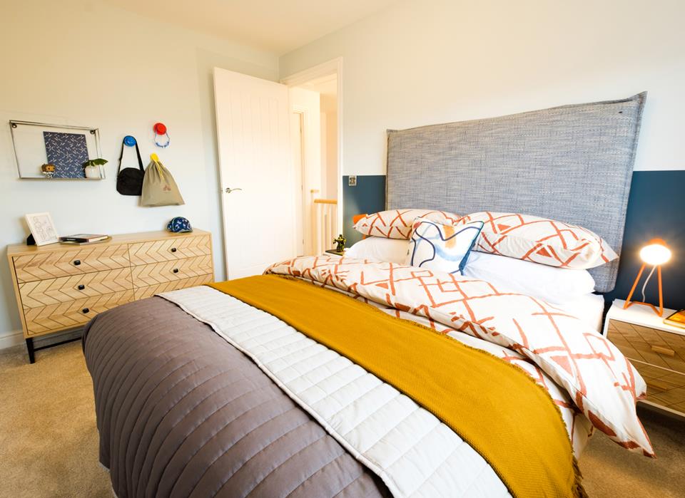 57646 1 Cambridge Bedroom