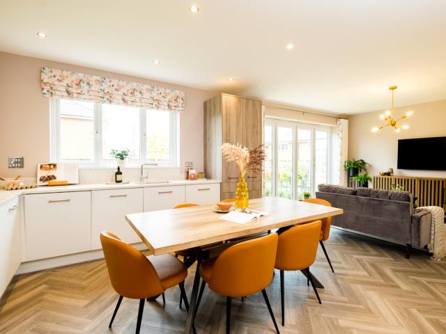 57637 1 cambridge kitchen family