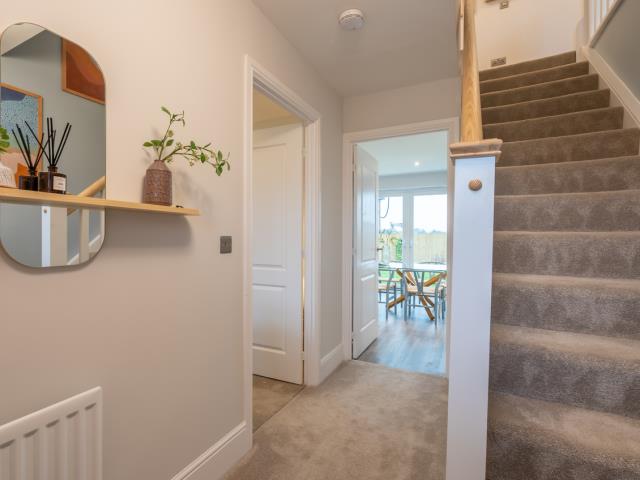 58965 1 OxfordLS Hallway