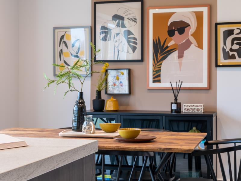 58993 Warwick dining