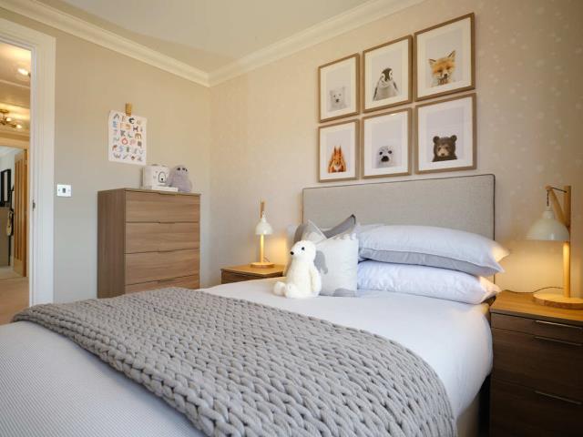 51334 Highgrove bed child