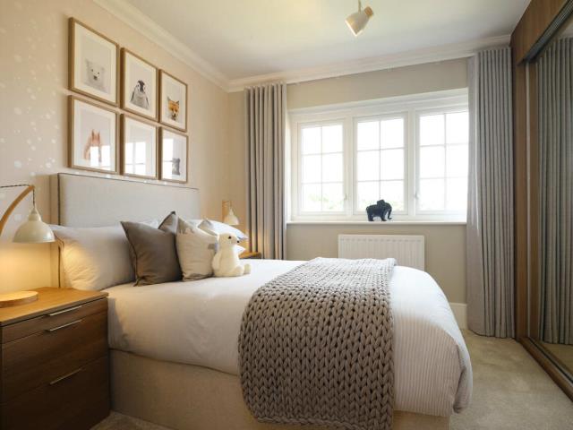 51335 Highgrove bedroom