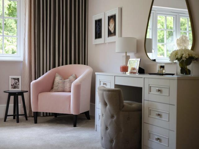 51365 Highgrove Bed1 dresser