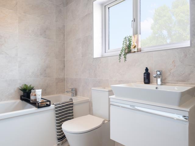 59782 Richmond bathroom