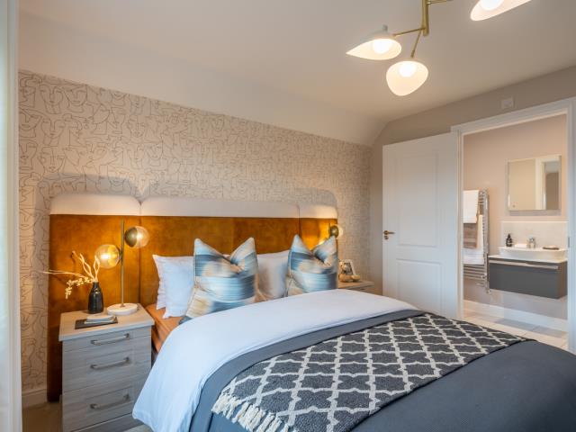 warwick master showing ensuite
