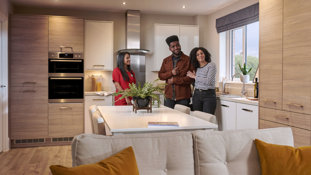 redrow-guides-moving-estate-agent-jargon-explained